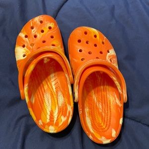 Marbled Coral Crocs